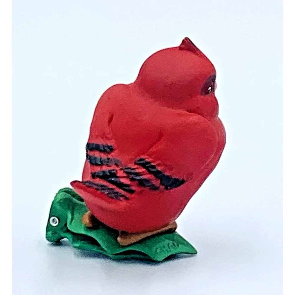 Baby Redbird‎ Hallmark Ornament 1988 Clip-on Artists' Favorites Robert Chad